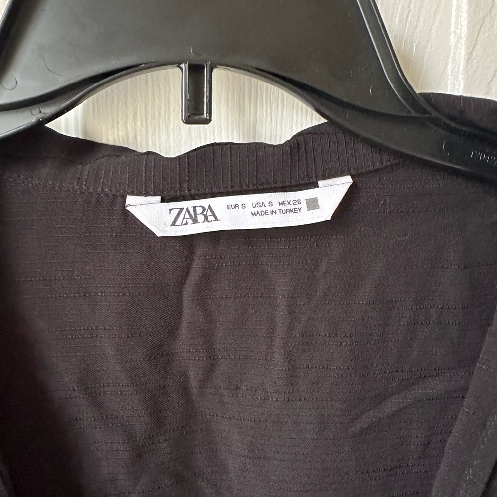 Zara Blouse - Picture 2 of 3